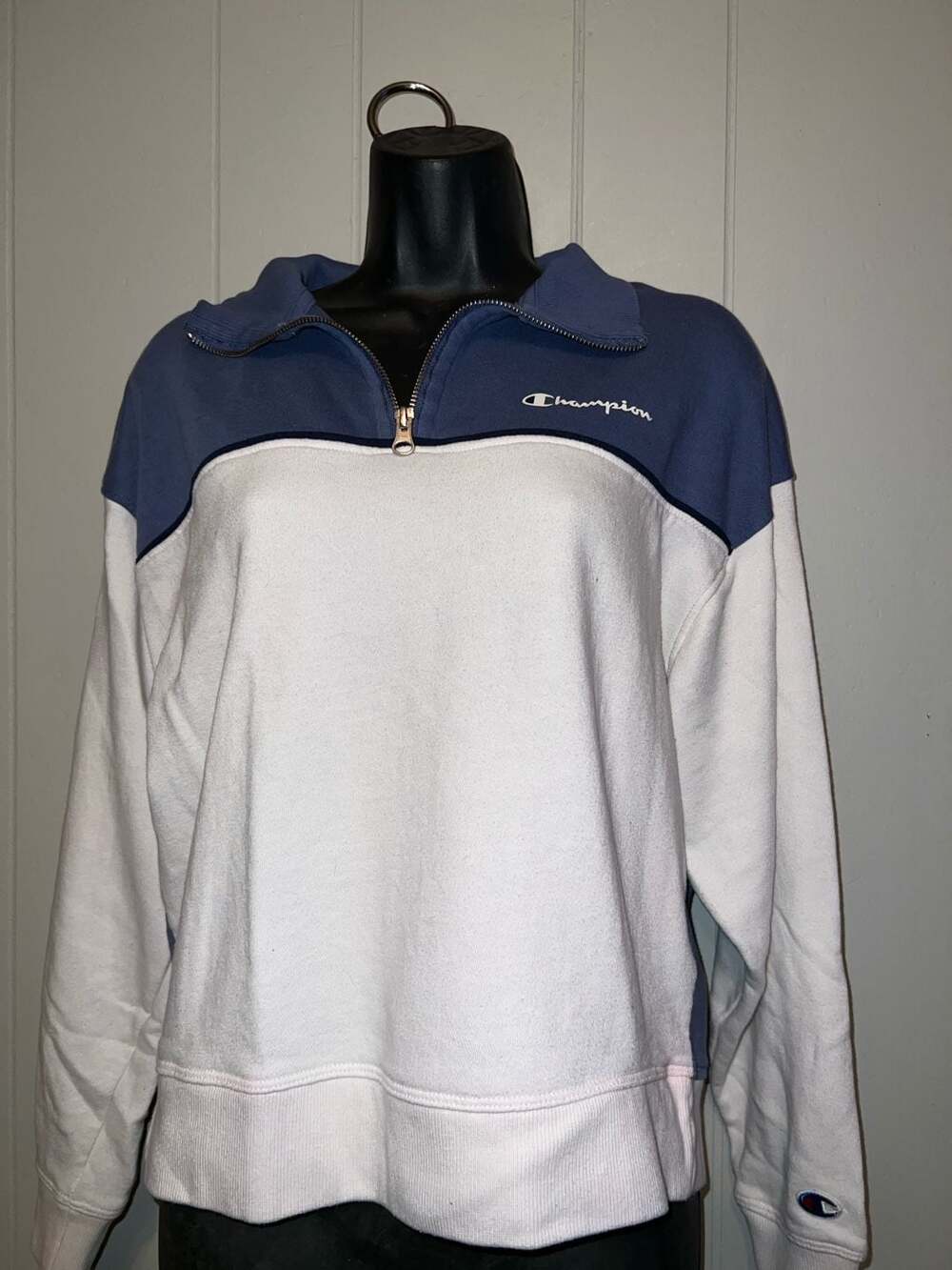 Champion - Picture 2 of 6